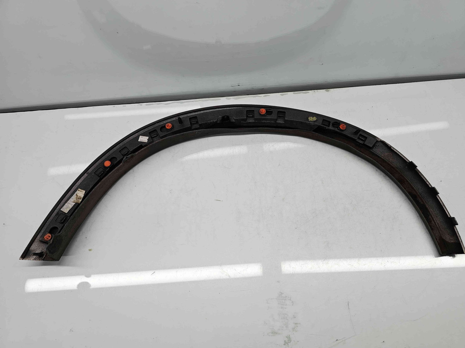 Ornament aripa stanga fata Volvo XC90 [Fabr 2002-2014] 30779577 - imagine 3