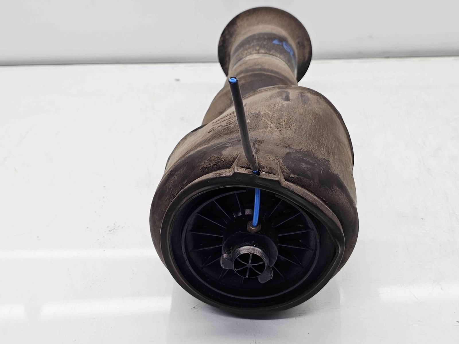 Perna aer dreapta spate Bmw 5 Touring (F11) [Fabr 2011-2016] R307513706 2.0 N47D20 135KW / 184CP - imagine 4