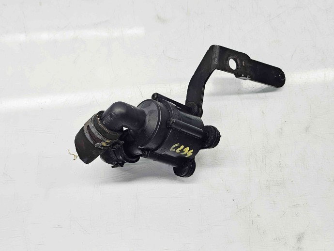 Pompa recirculare apa Audi A3 Sportback (8PA) [Fabr 2004-2013] 5N0965561 1.6 TDI CAYC 77KW / 105KW