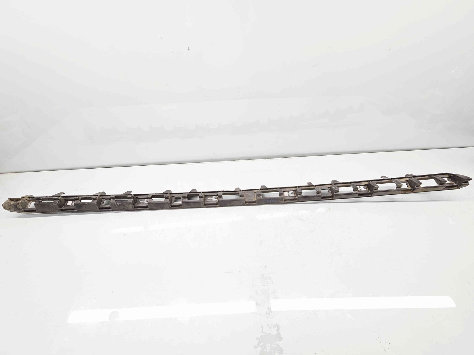 Suport prag dreapta Volkswagen Passat B8 (3G2) [Fabr 2015-prezent] OEM - imagine 2