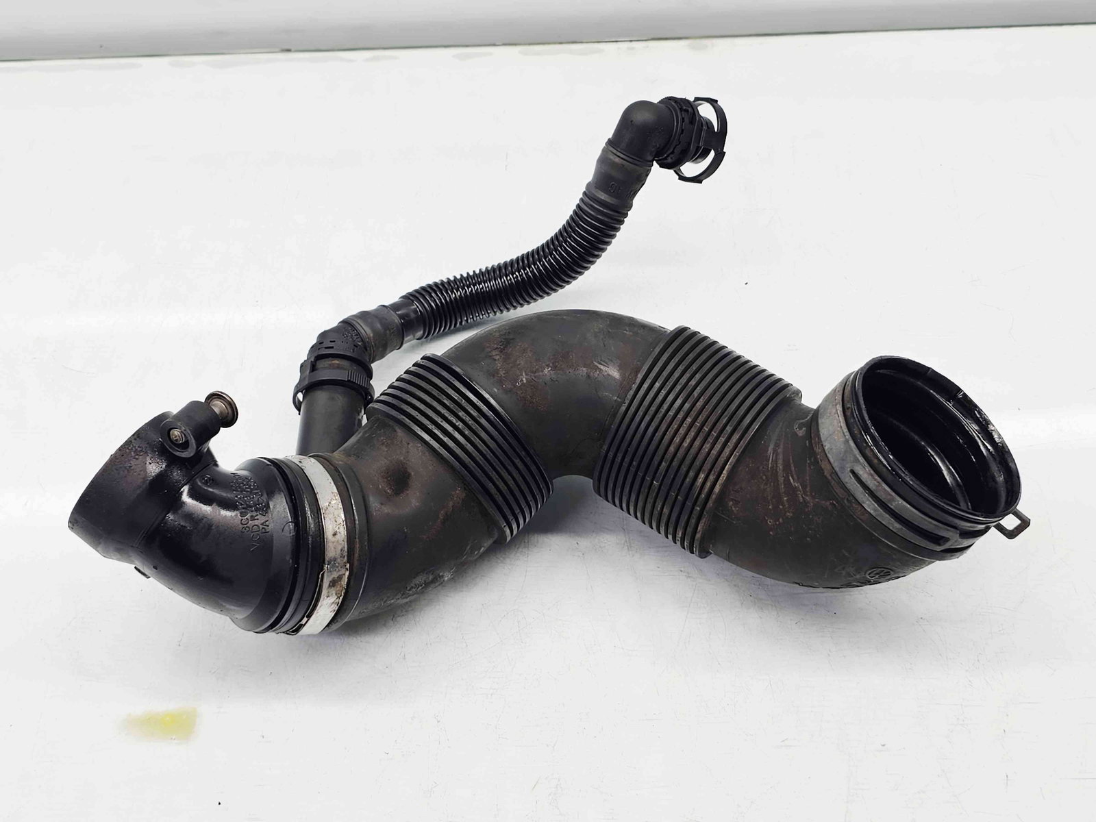 Tub admisie aer Audi A3 Sportback (8PA) [Fabr 2004-2013] 3C0129654M 1.6 TDI CAYC 77KW / 105KW - imagine 1