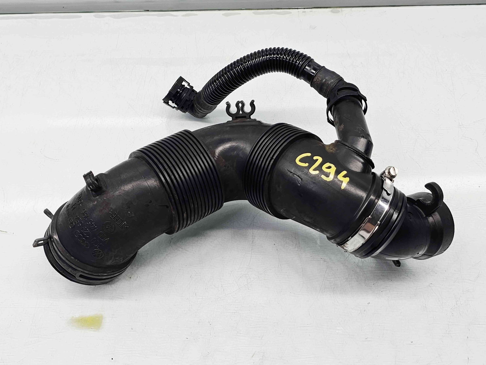 Tub admisie aer Audi A3 Sportback (8PA) [Fabr 2004-2013] 3C0129654M 1.6 TDI CAYC 77KW / 105KW - imagine 2