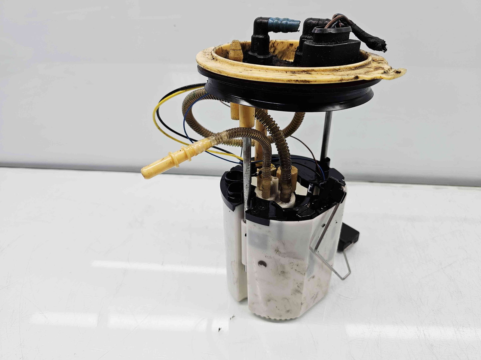 Pompa combustibil Audi A3 Sportback (8PA) [Fabr 2004-2013] OEM 2.0 TDI CFGB 125KW / 170CP - imagine 3