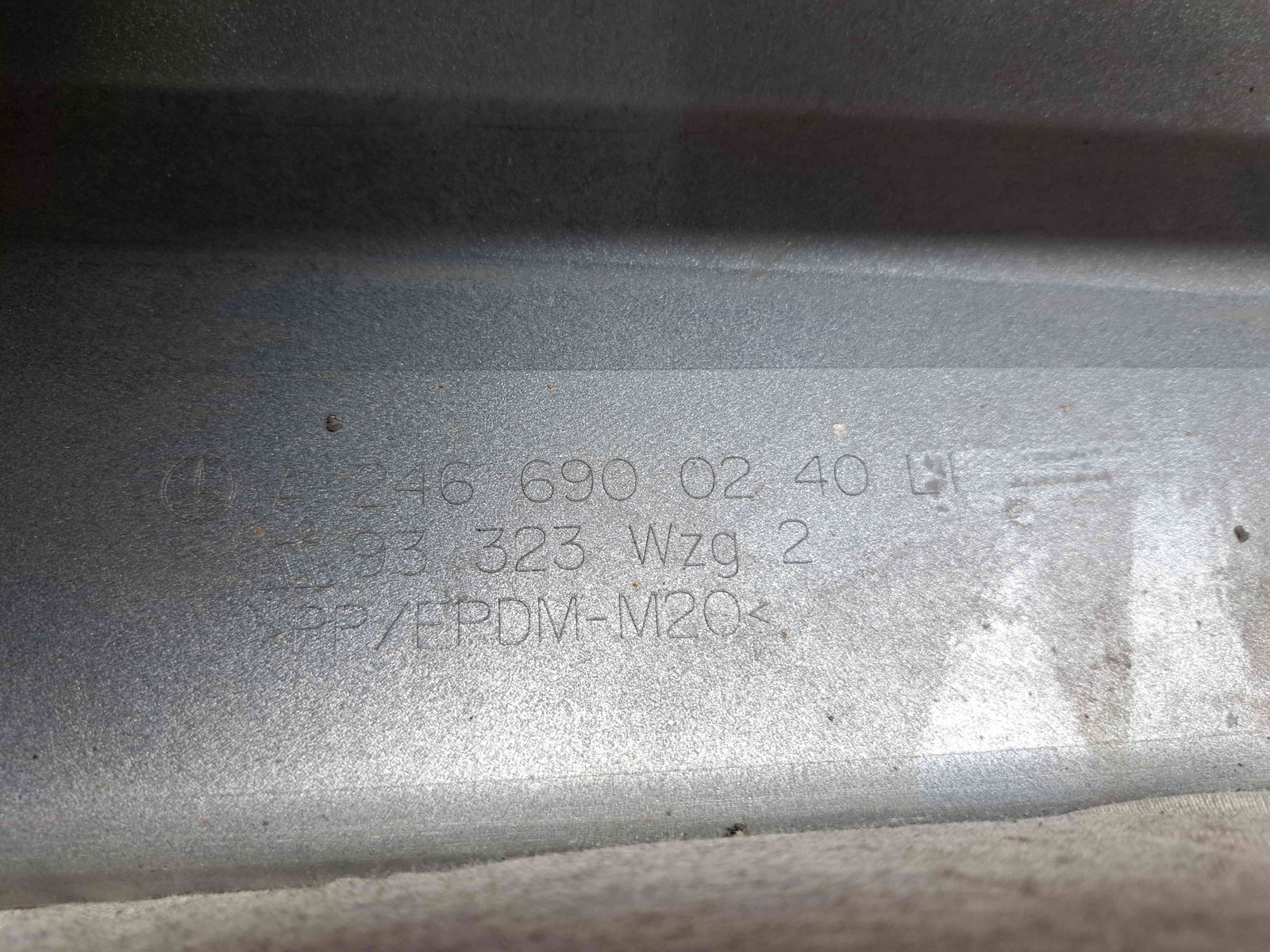 Prag lateral stanga Mercedes Clasa A (W176) [Fabr 2012-2018] A2466900240 - imagine 4