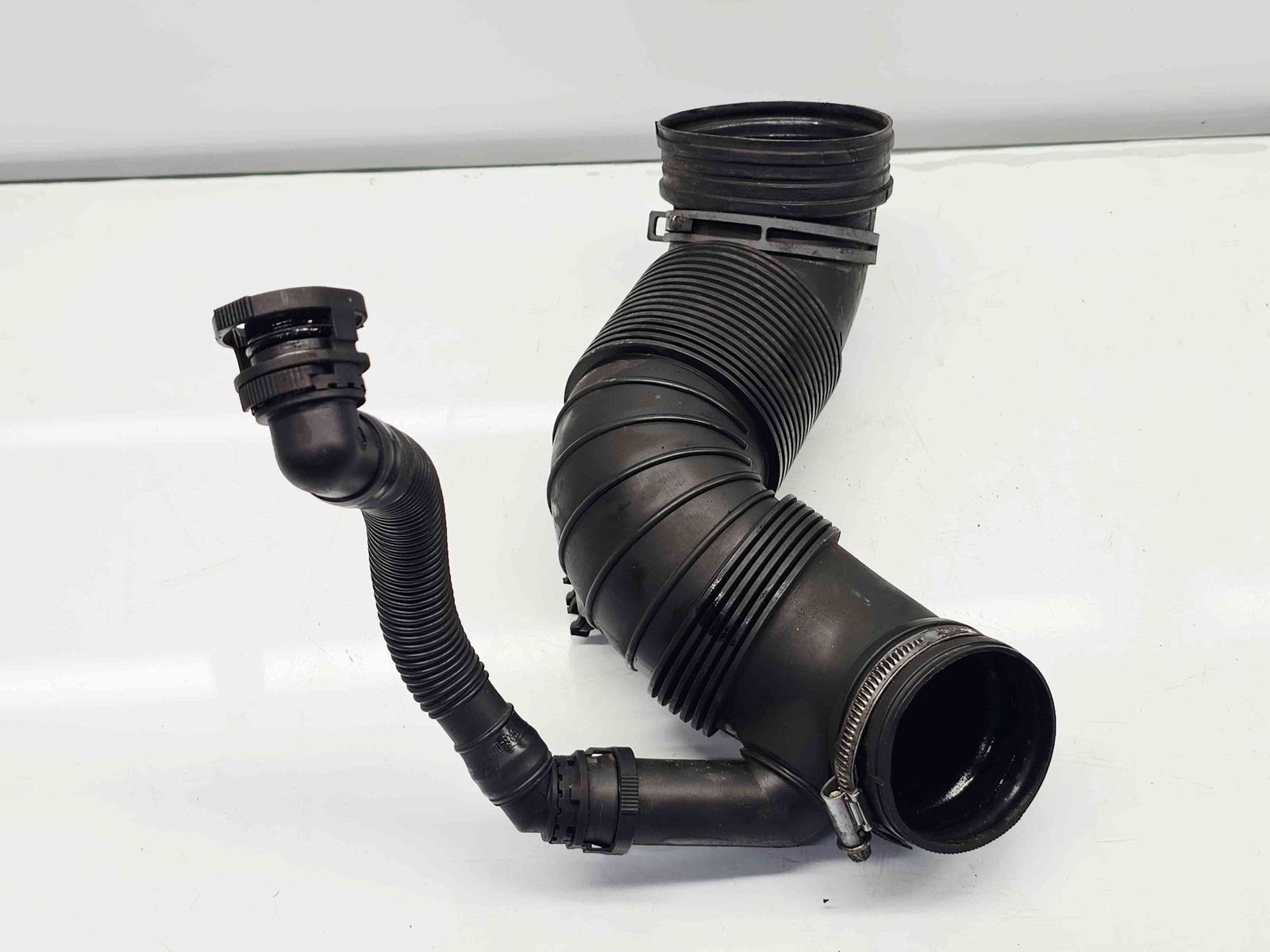 Tub admisie aer Audi A3 Sportback (8PA) [Fabr 2004-2013] 3C0129654P 2.0 TDI CFGB 125KW / 170CP - imagine 3