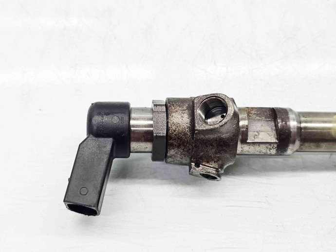 Injector  Skoda Roomster (5J) [Fabr 2006-2015] 03L130277B 1.6 TDI CAYC 77KW / 105KW