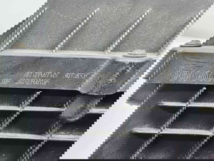 Carcasa filtru aer  Volkswagen Passat B6 (3C2) [Fabr 2005-2010] 3C0129607AS 2.0 TDI BMN 125KW / 170CP