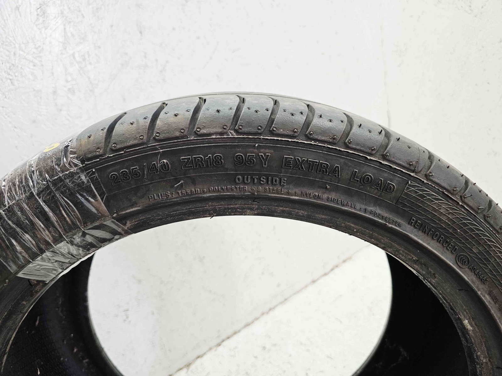 Anvelopa M+S Volkswagen Golf 4 (1J1) [Fabr 1997-2004] 235/40 ZR18 - imagine 3