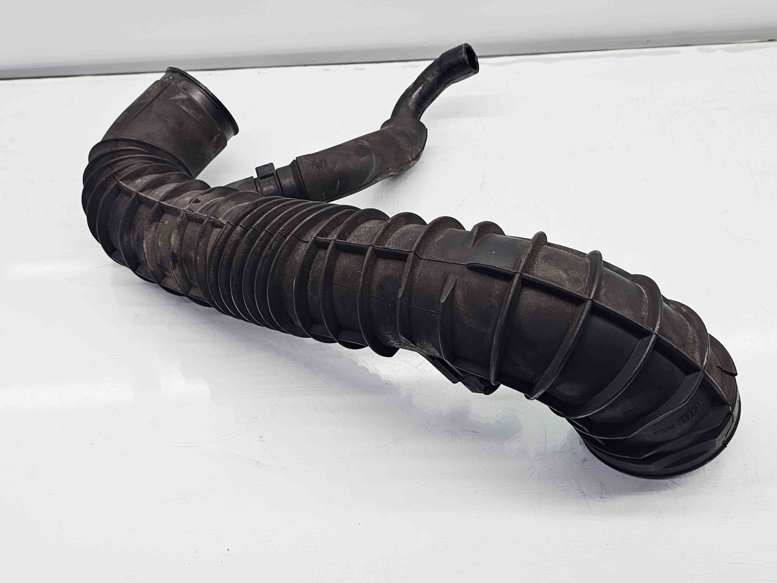 Tub admisie aer Mercedes Vito Autobus (W639) [Fabr 2003-2014] A6395281182 2.2 CDI 646983 65KW / 88CP - imagine 3