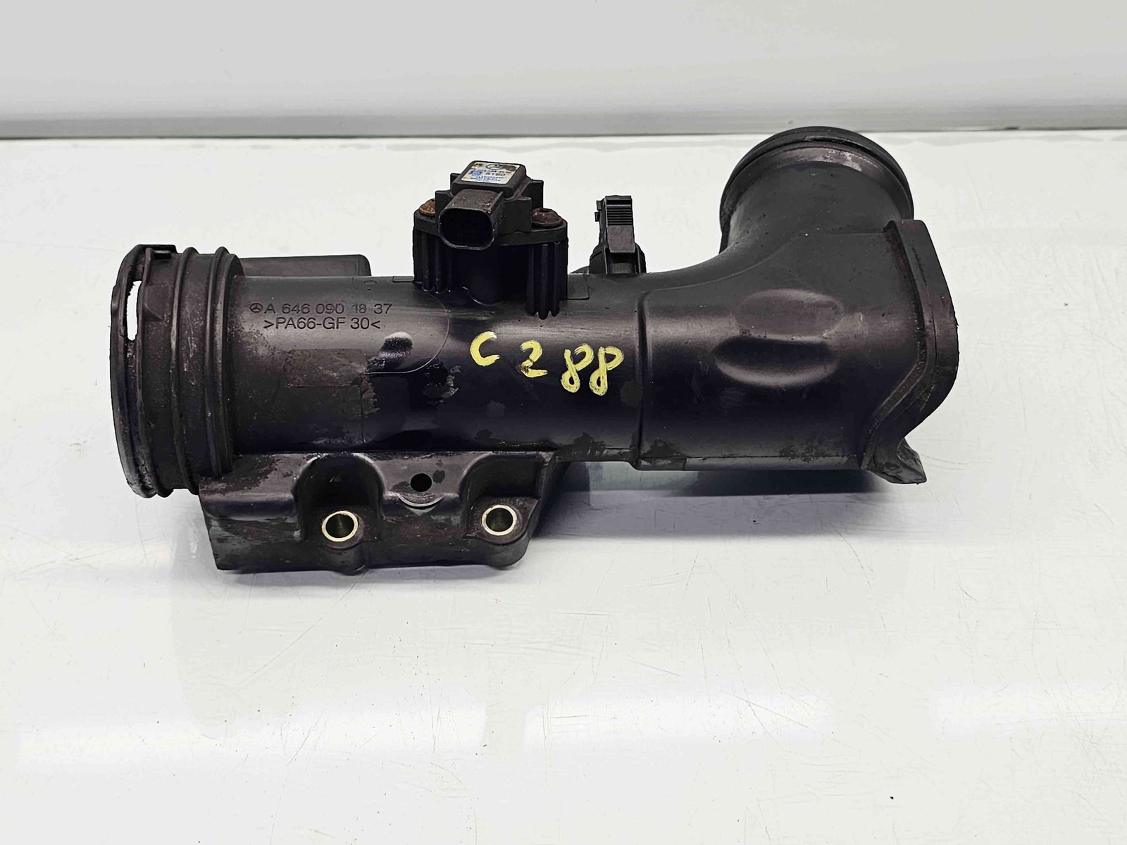 Tub intercooler Mercedes Vito Autobus (W639) [Fabr 2003-2014] A6460901837 2.2 CDI 646983 65KW / 88CP - imagine 1