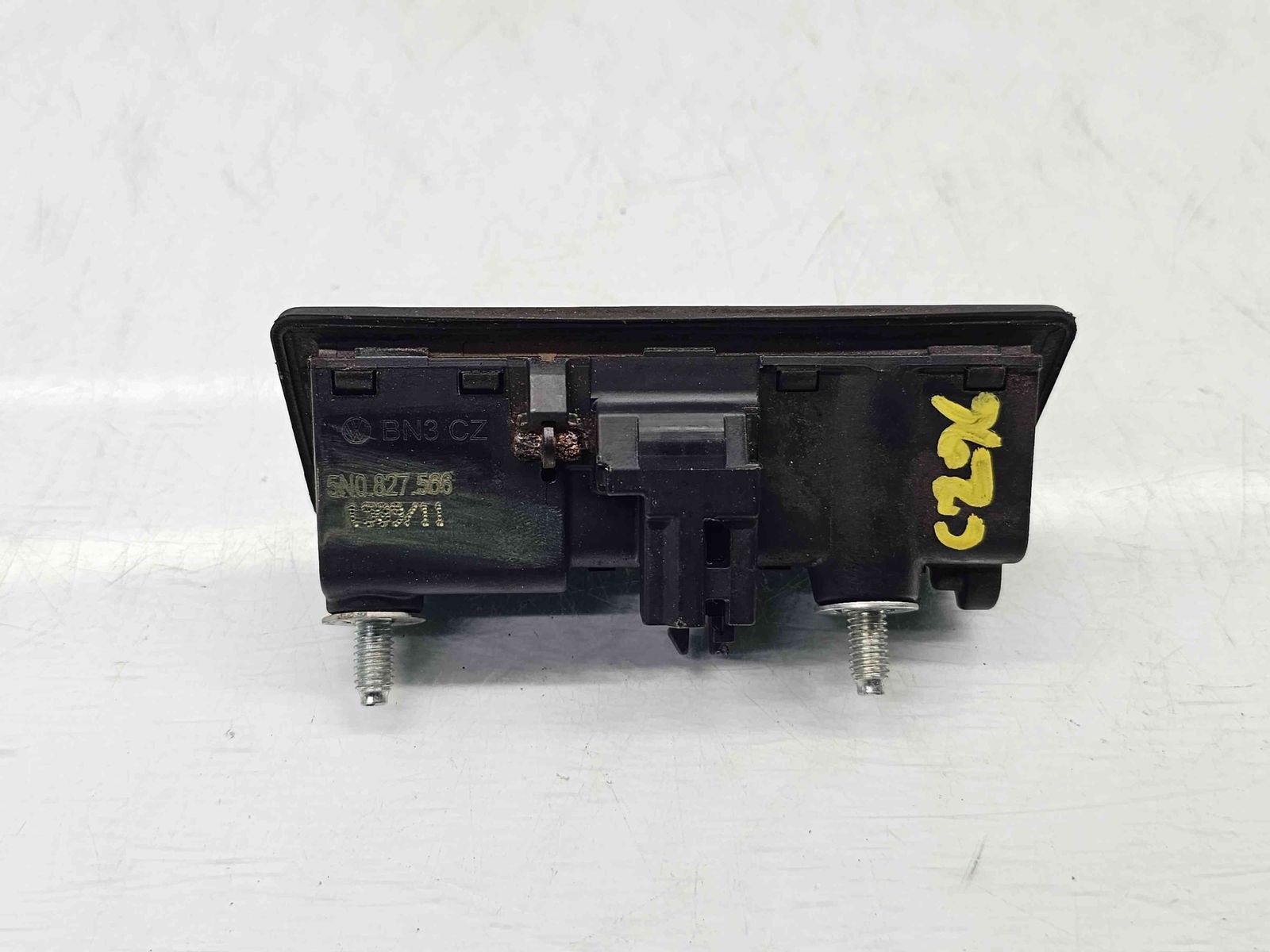 Buton deschidere portbagaj Volkswagen Tiguan (5N) [Fabr 2007-2016] 5N0827566 - imagine 3