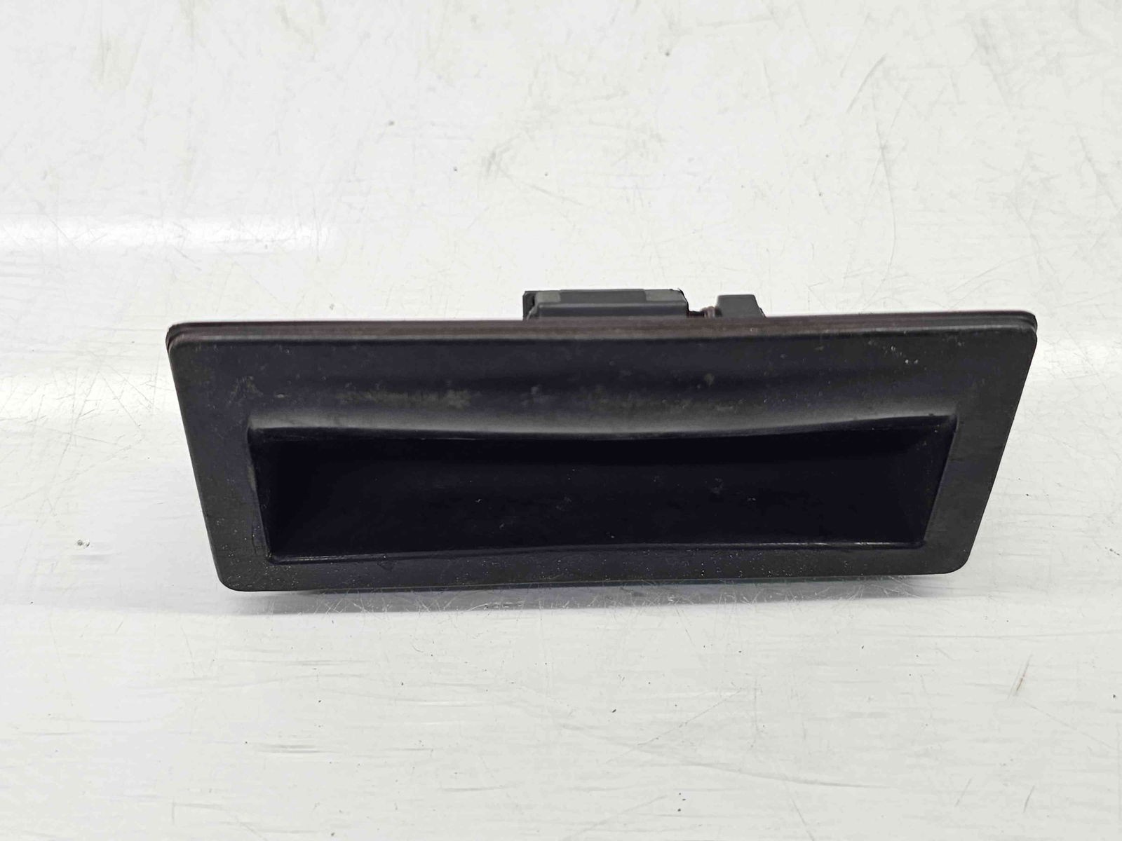 Buton deschidere portbagaj Volkswagen Tiguan (5N) [Fabr 2007-2016] 5N0827566 - imagine 4