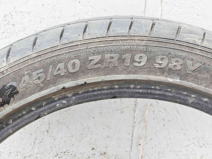 Anvelopa Vara Volkswagen Golf 5 (1K1) [Fabr 2004-2008] 245/40 ZR19