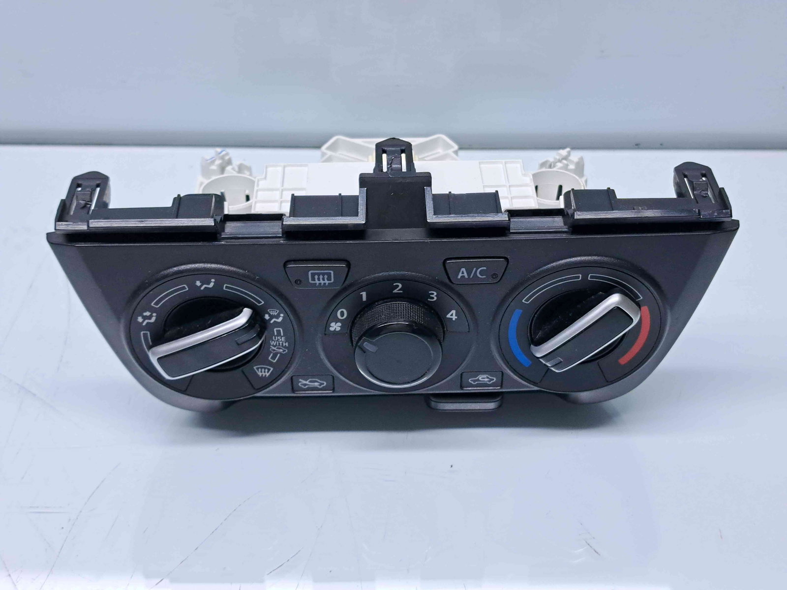 Panou comanda clima SUZUKI Swift 3 M-Hybrid [Fabr 2016-2024] 74400A52R0 - imagine 1