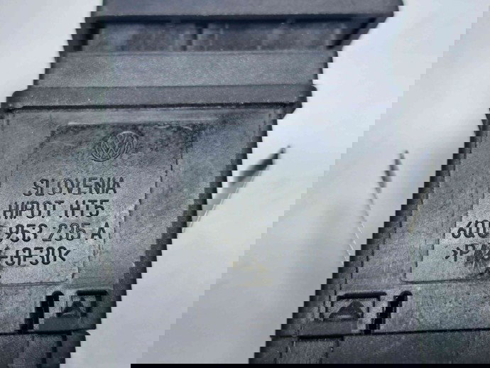  Buton avarii Volkswagen Polo (6R) [Fabr 2009-2016] 6Q0953235A