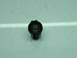 Conector auxiliar USB SUZUKI Swift 3 M-Hybrid [Fabr 2016-2024] OEM