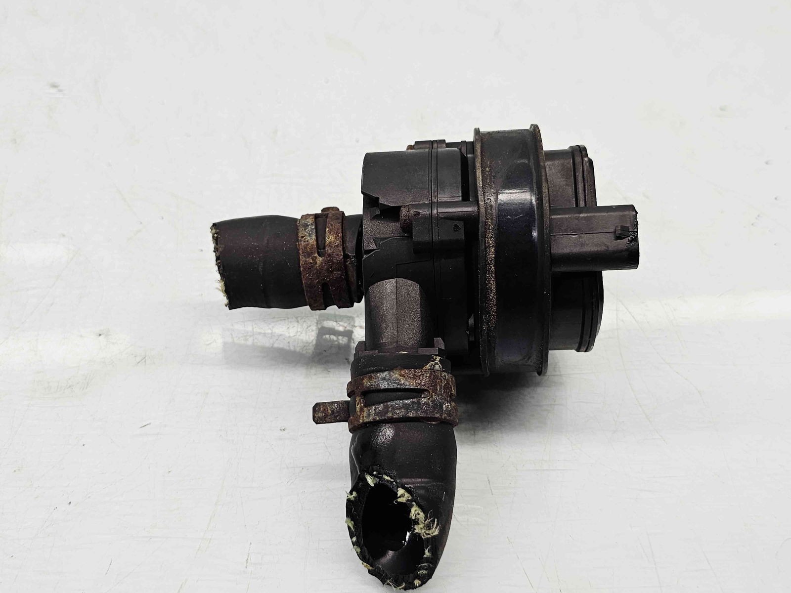 Pompa recirculare apa Mercedes Clasa B (W246) [Fabr 2011-2018] A0005000686 1.8 CDI 651901 80KW / 109CP - imagine 1