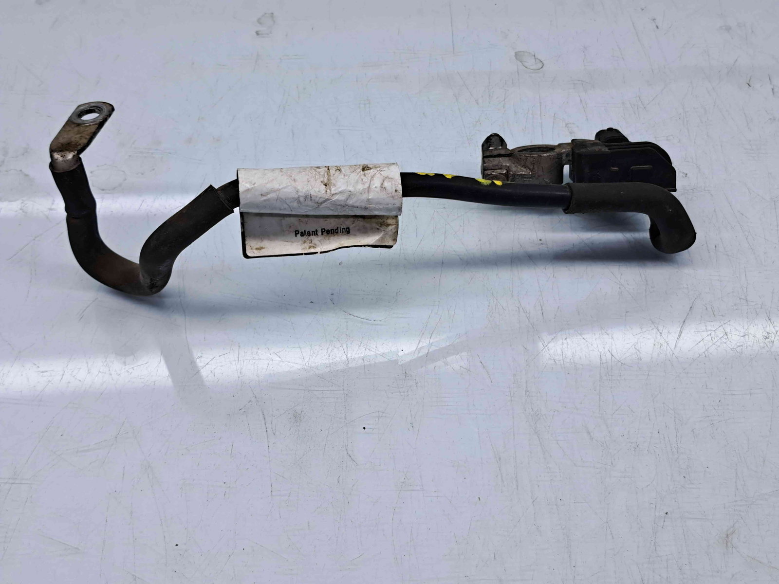 Borna baterie (-) Volkswagen Passat B7 (362) [Fabr 2010-2014] 1K0915181F