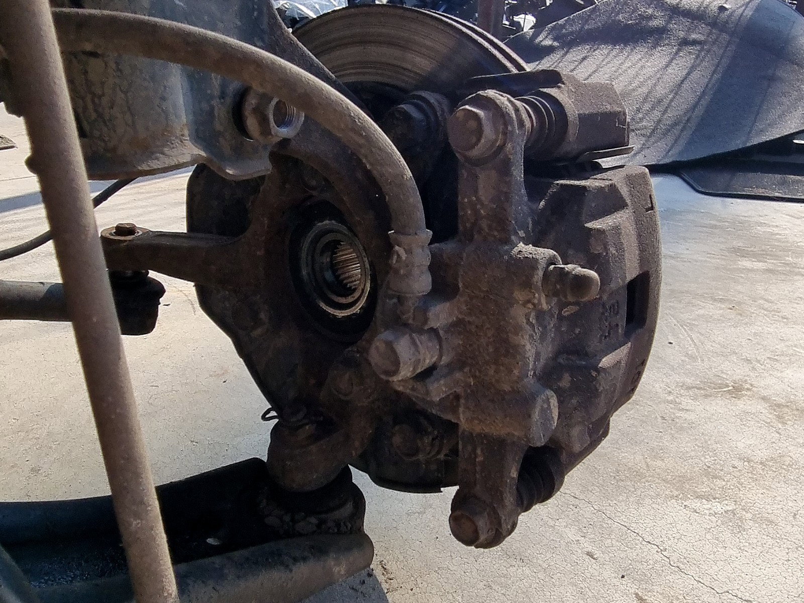 Fuzeta fata stanga Suzuki Swift 3 M-Hybrid [Fabr 2016-2024] 1.2 hibrid K12D 61KW / 83CP - imagine 2