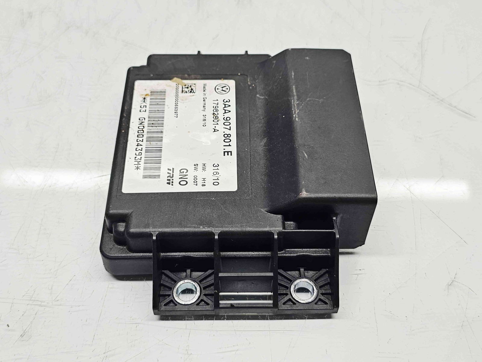 Calculator frana de mana Volkswagen Tiguan (5N) [Fabr 2007-2016] 3AA907801E 1.4 Benz CAXA 90KW / 122CP