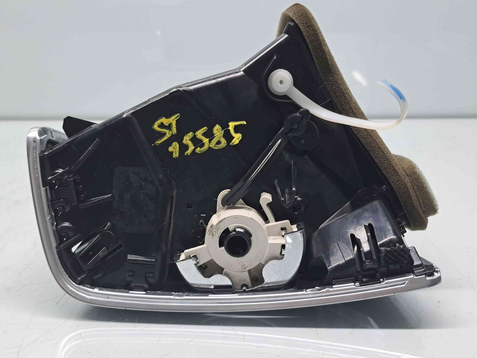 Grila aerisire spate Ford Grand C-Max (CB7) [Fabr 2010-2015] OEM - imagine 4