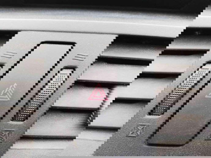 Buton avarii OEM Mazda 6 2.2 2007-2013