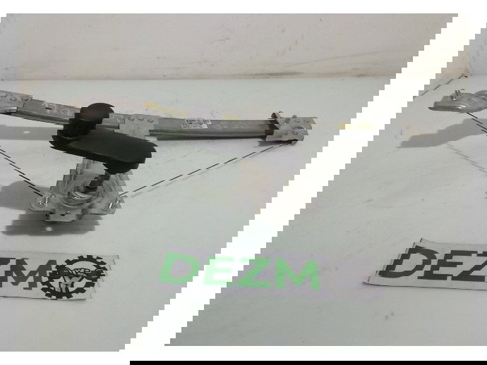 Macara geam stanga spate Dacia Logan 1.2 benz D4F 827217198R 2012-2021