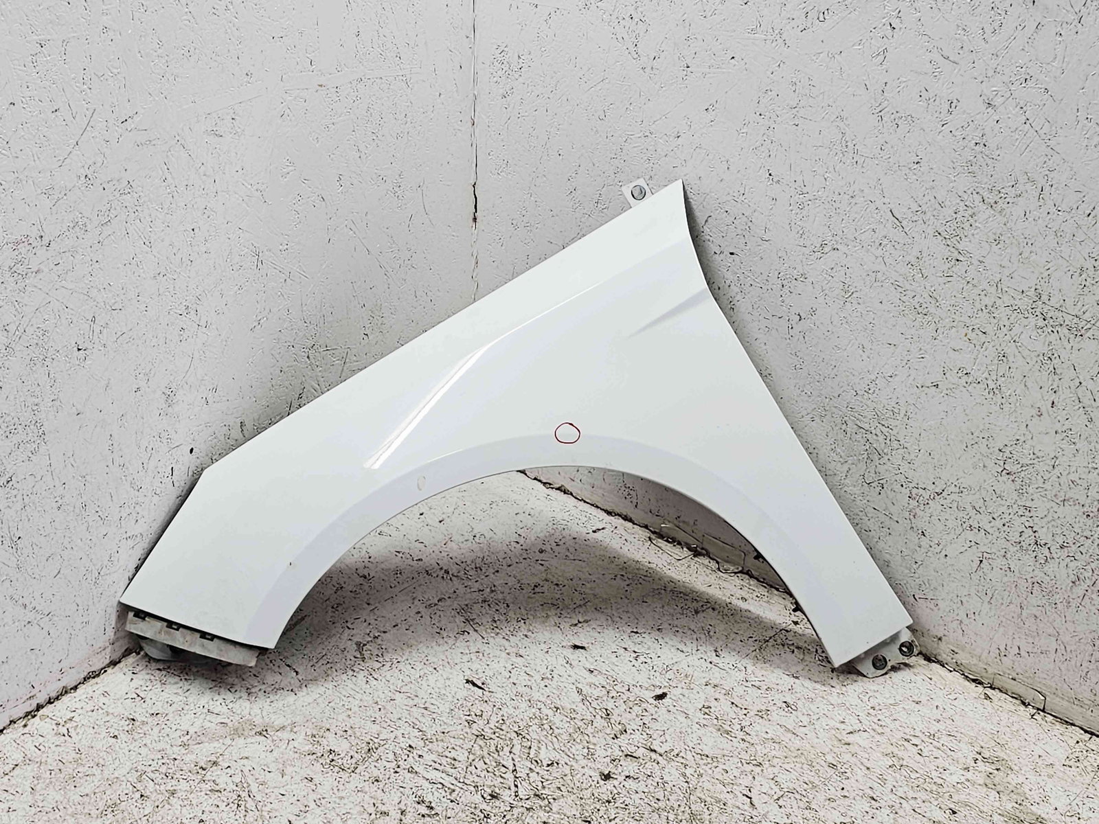 Aripa stanga fata Ford Focus 3 [Fabr 2010-2018] FROZEN WHITE - imagine 1