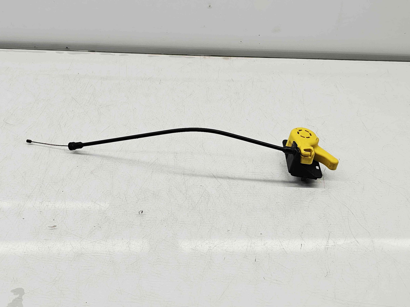 Maner deschidere capota Ford Focus 3 [Fabr 2010-2018] BM51-16A770-AB - imagine 1