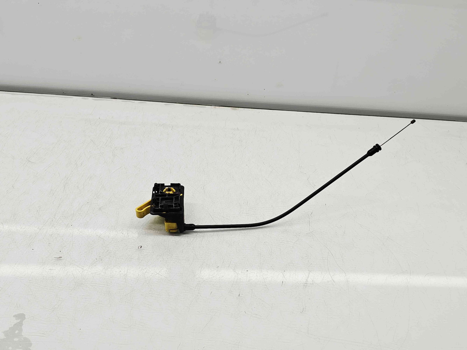 Maner deschidere capota Ford Focus 3 [Fabr 2010-2018] BM51-16A770-AB - imagine 3