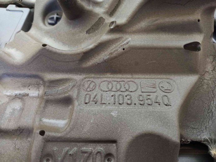 Capac motor 04L103925N Skoda Octavia 1.6 CLHA 2012-2022