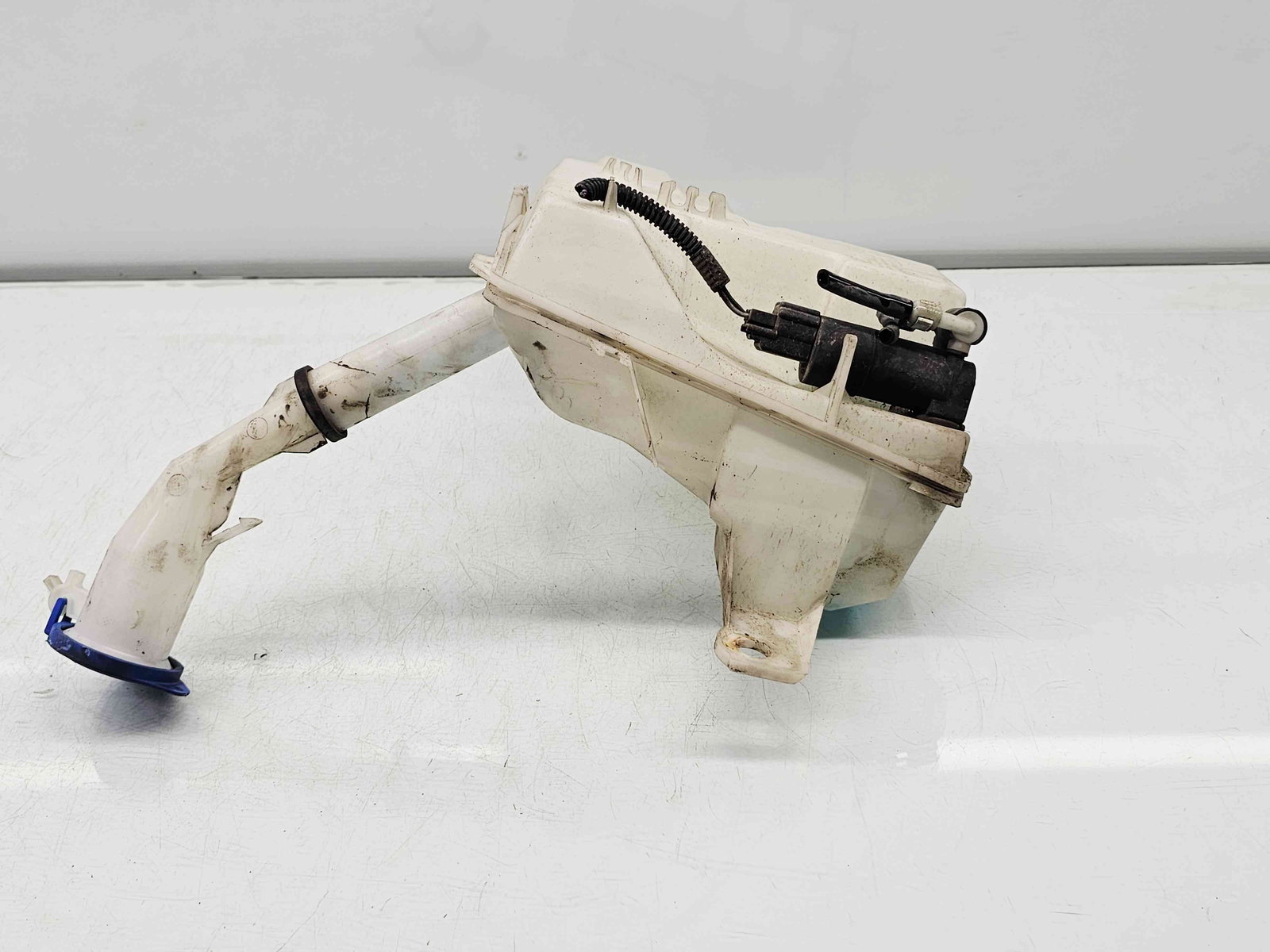 Vas lichid parbriz Ford Focus 3 [Fabr 2010-2018] BV61-178613-AC - imagine 1