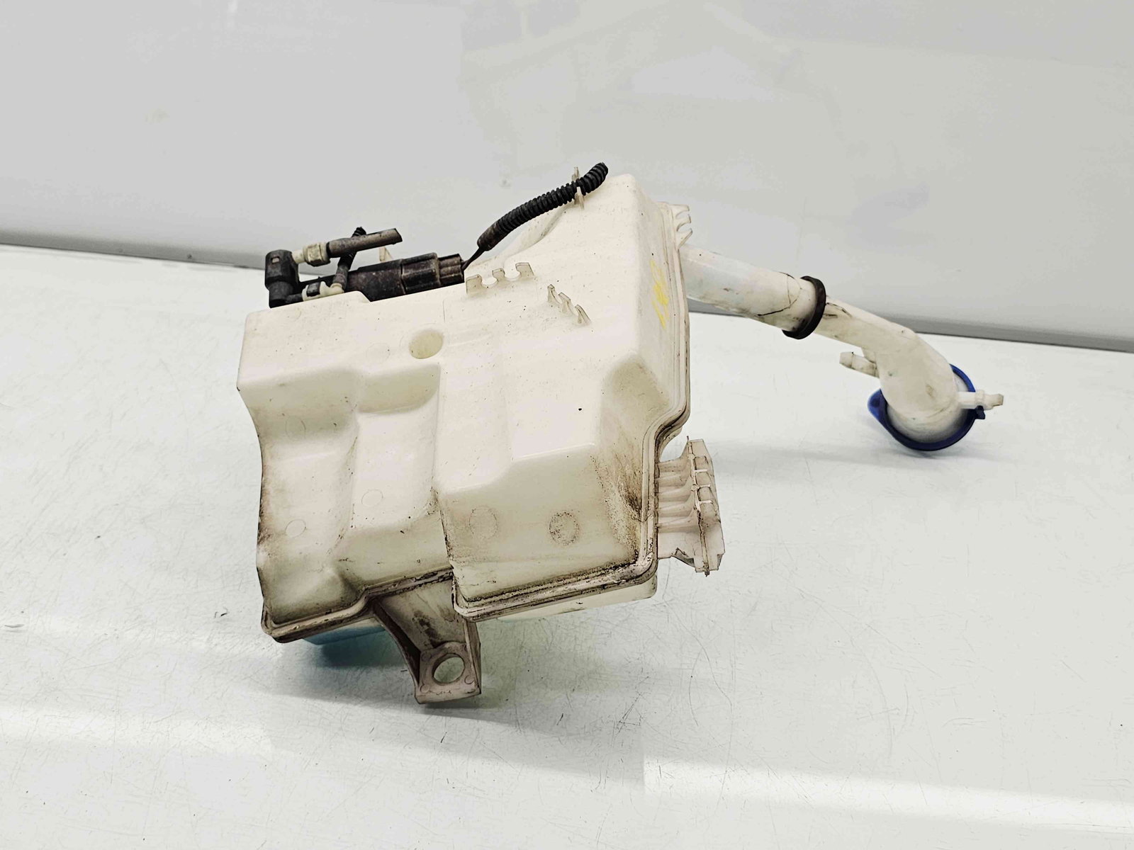 Vas lichid parbriz Ford Focus 3 [Fabr 2010-2018] BV61-178613-AC - imagine 2