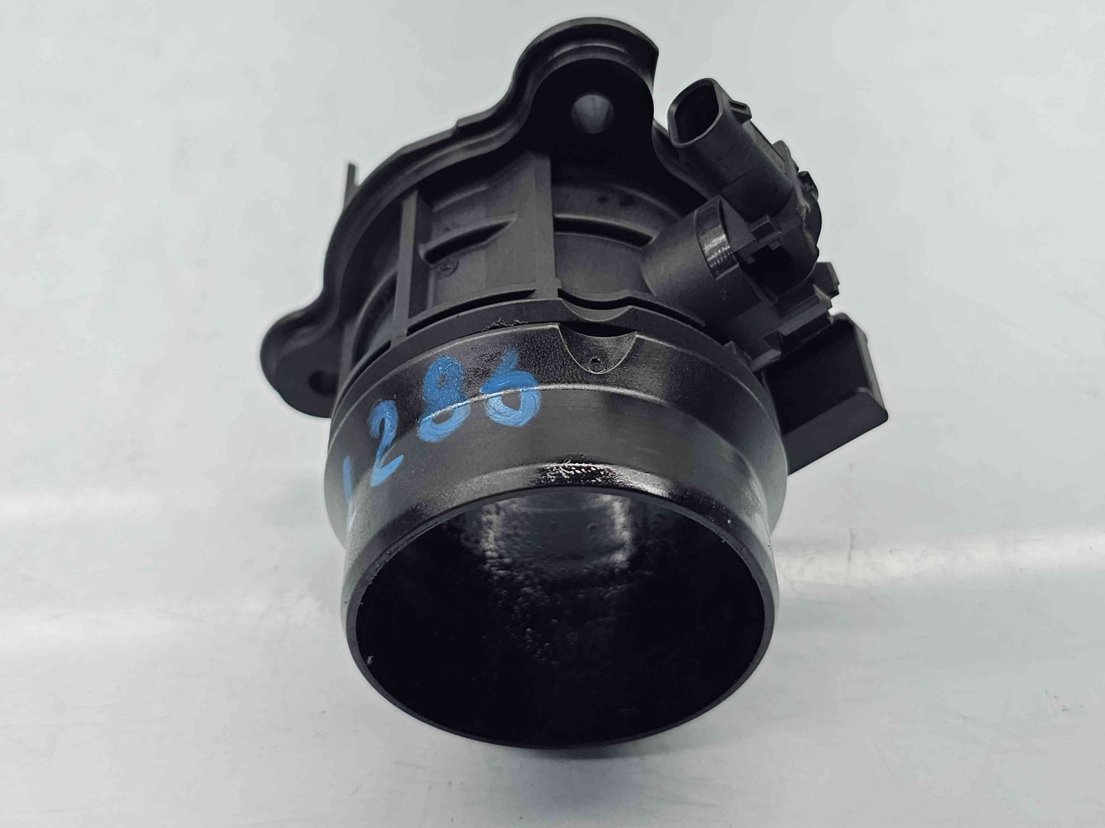 Debitmetru aer Bmw X5 (F15, F85) [Fabr 2014-2017] 8511339 2.0 B47D20 140KW / 190CP - imagine 2