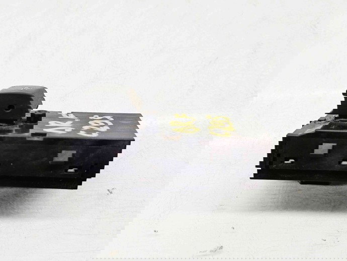  Buton geam dreapta fata Opel Astra K Hatchback [Fabr 2015-2022] 13408448