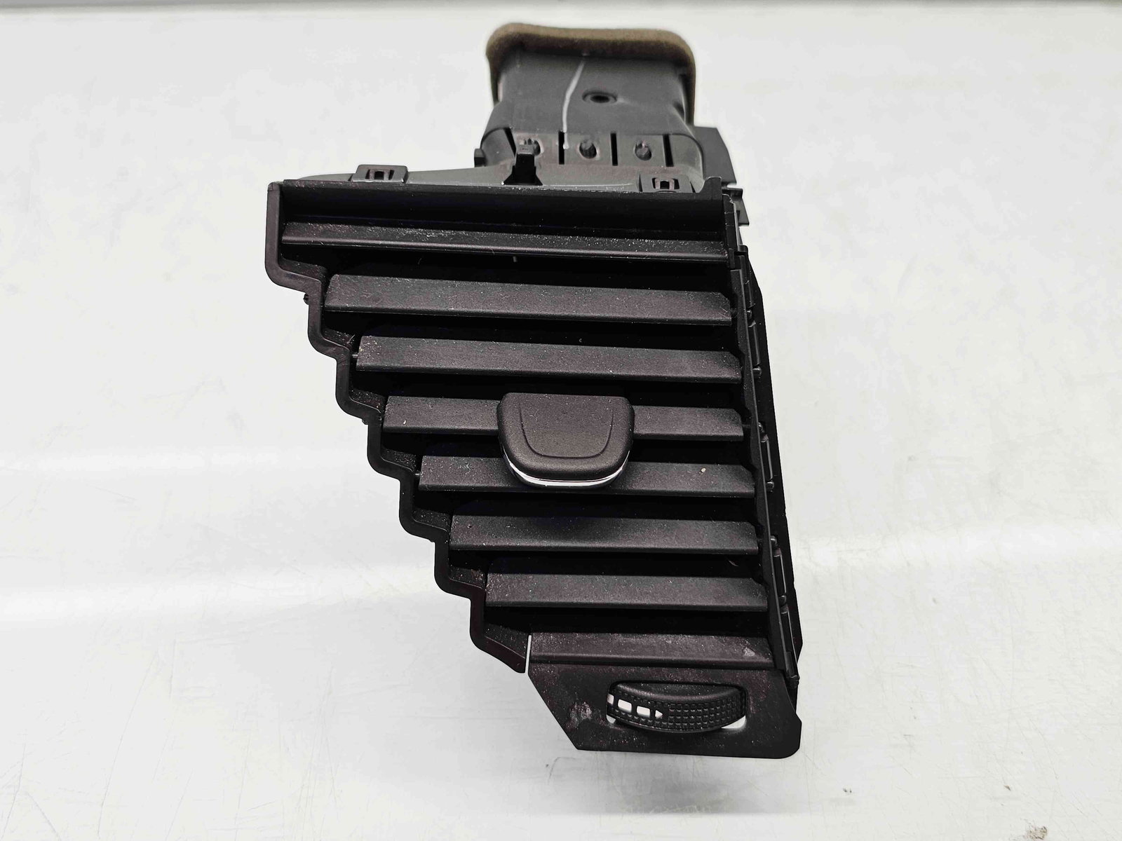 Grila aerisire centrala Opel Astra K Hatchback [Fabr 2015-2022] 39079607 - imagine 3