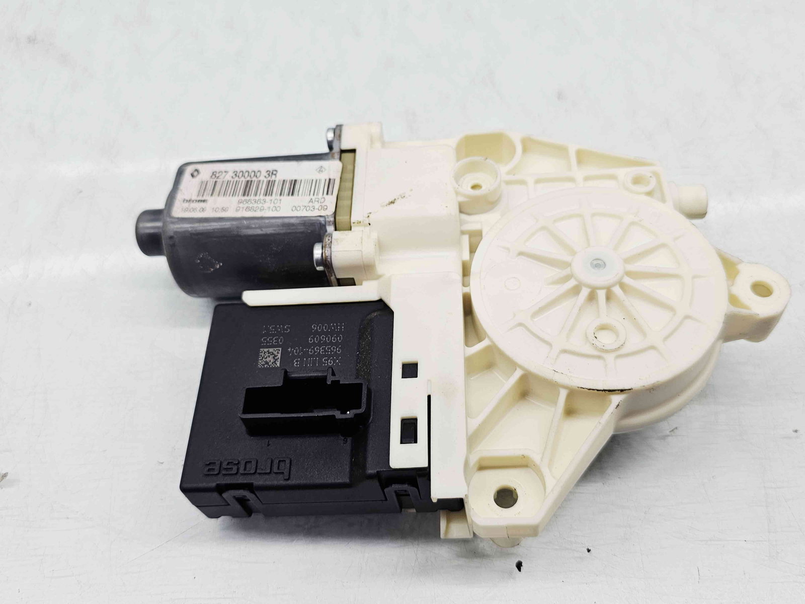 Motoras geam stanga spate Renault Megane 3 (B95) [Fabr 2008-2016] 827300003R - imagine 3