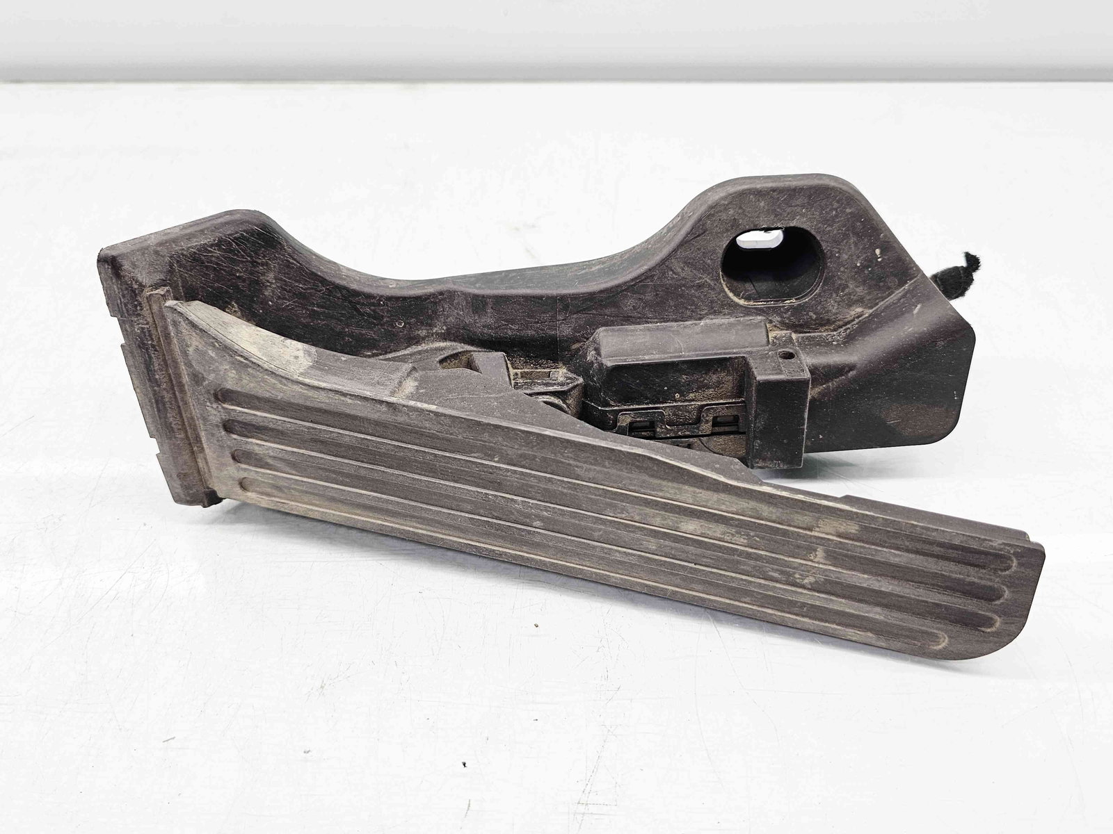 Pedala acceleratie Volkswagen Golf 5 Plus (5M1) [Fabr 2005-2008] 1K1721503M - imagine 2