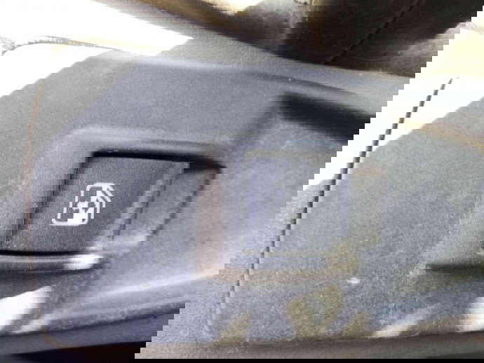 Buton geam dreapta fata OEM Iveco Daily 2.3 HPI 2011-2014