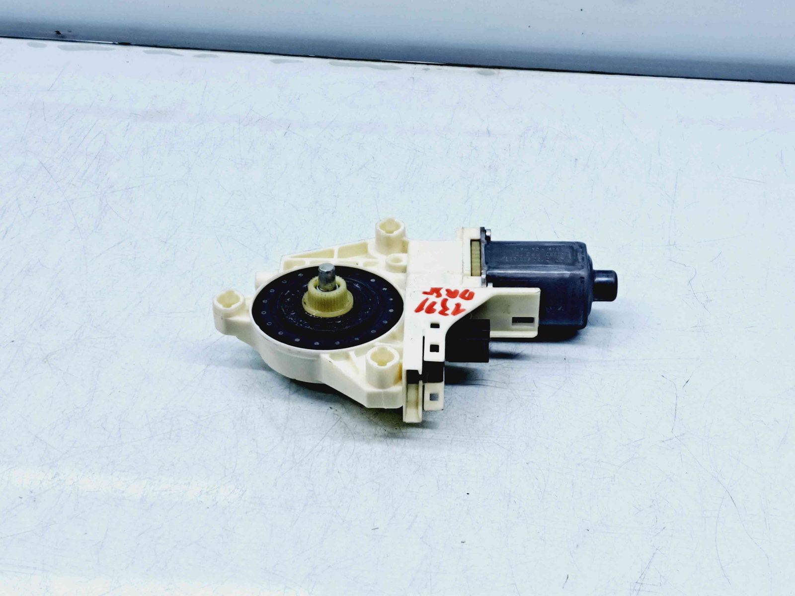 Motoras geam dreapta spate Renault Fluence [Fabr 2010-prezent] 827310013R - imagine 3