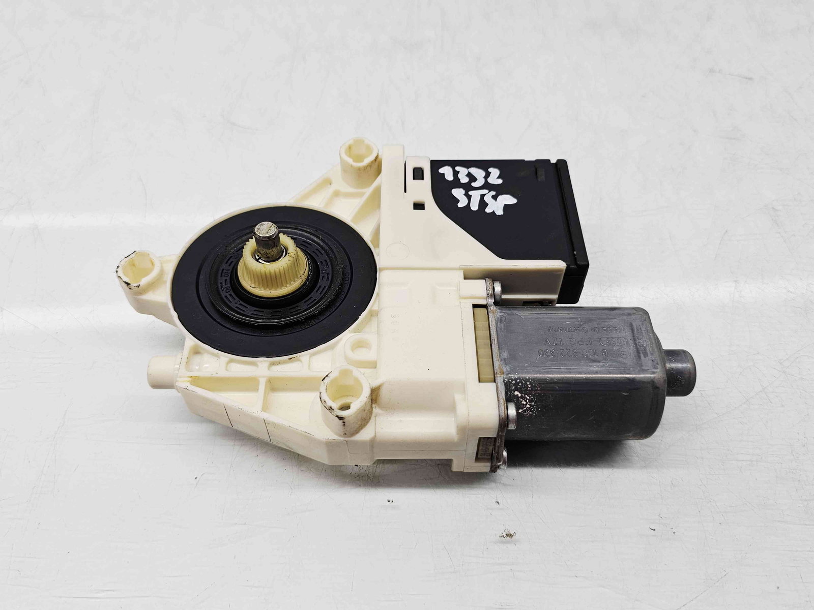 Motoras geam stanga spate Renault Megane 3 (B95) [Fabr 2008-2016] 0130822330 - imagine 1