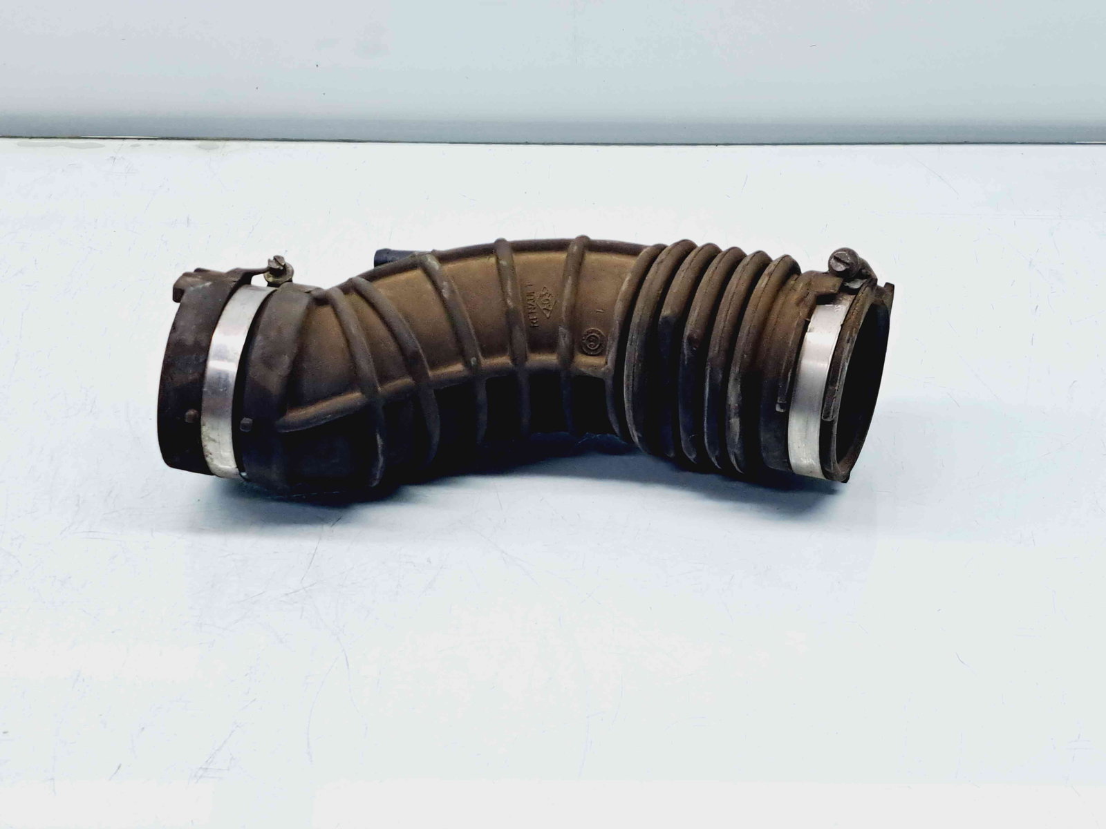 Tub admisie aer Renault Megane 3 (B95) [Fabr 2008-2016] 8200937822 1.6 Benz K4M858 81KW / 110CP - imagine 1