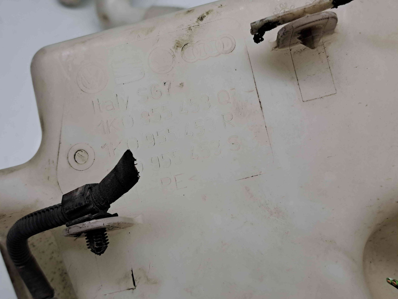 Vas lichid parbriz Volkswagen Golf 5 Plus (5M1) [Fabr 2005-2008] 1K0955453 - imagine 4