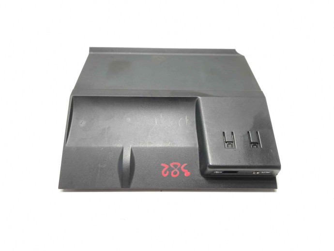 Conector auxiliar USB 5Q0035724 Skoda Octavia 1.6 CLHA 2012-2022