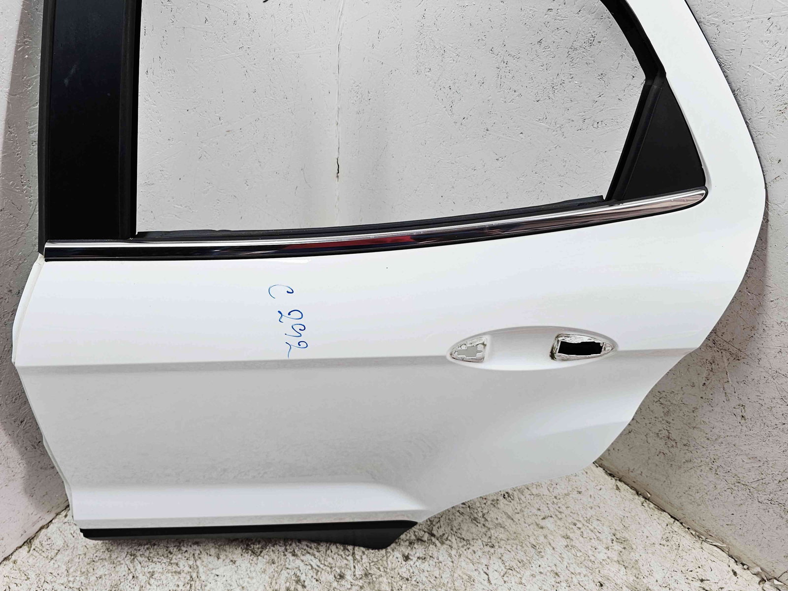 Usa stanga spate Ford Ecosport [Fabr 2017-2024] Frozen White - imagine 4