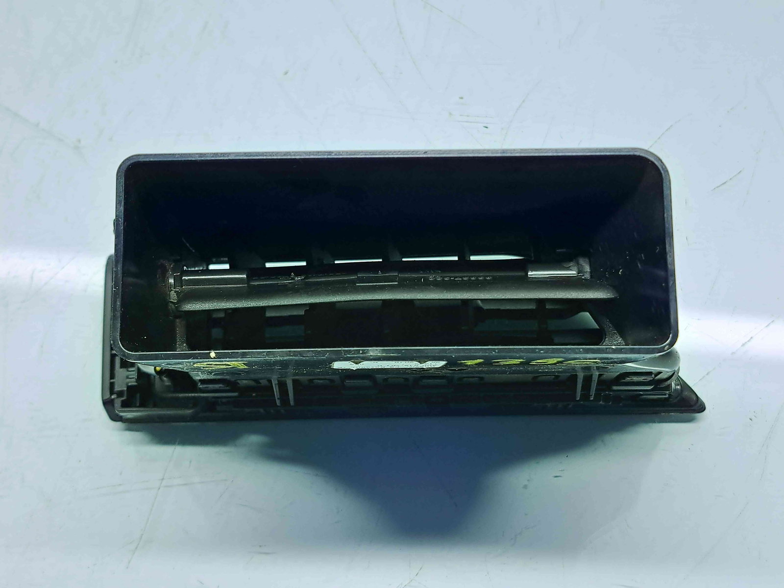 Grila aerisire stanga Skoda Superb III Combi (3V5) [Fabr 2015-2024] 3V0819701D - imagine 3