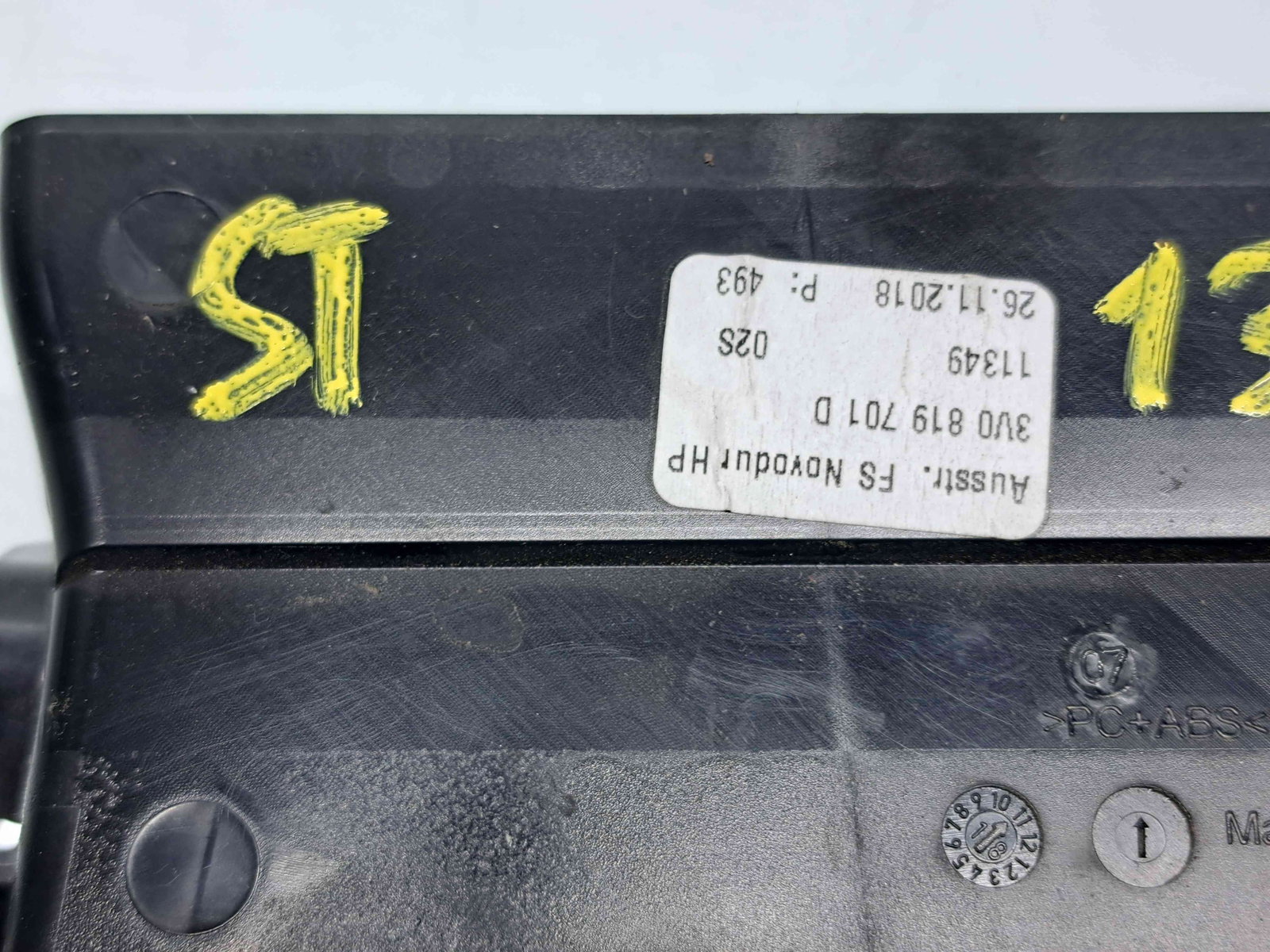 Grila aerisire stanga Skoda Superb III Combi (3V5) [Fabr 2015-2024] 3V0819701D - imagine 4