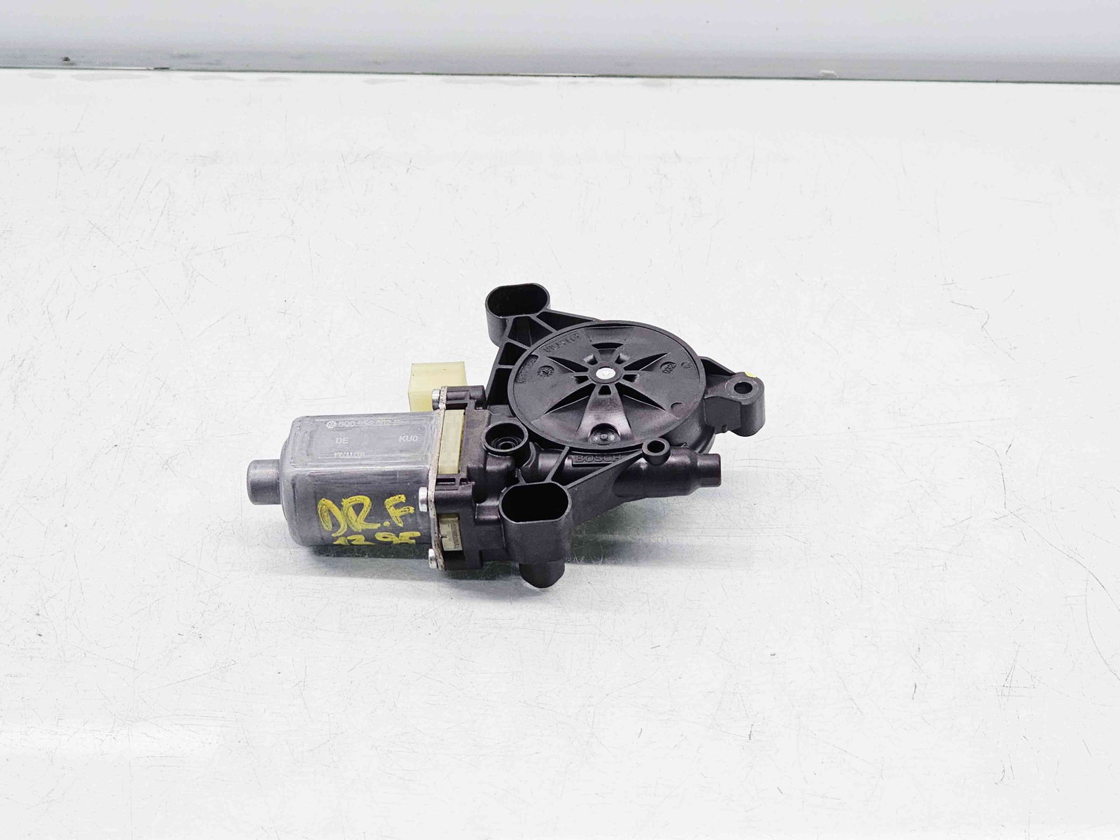 Motoras geam dreapta fata Skoda Superb III Combi (3V5) [Fabr 2015-2024] 5Q0959802B - imagine 1