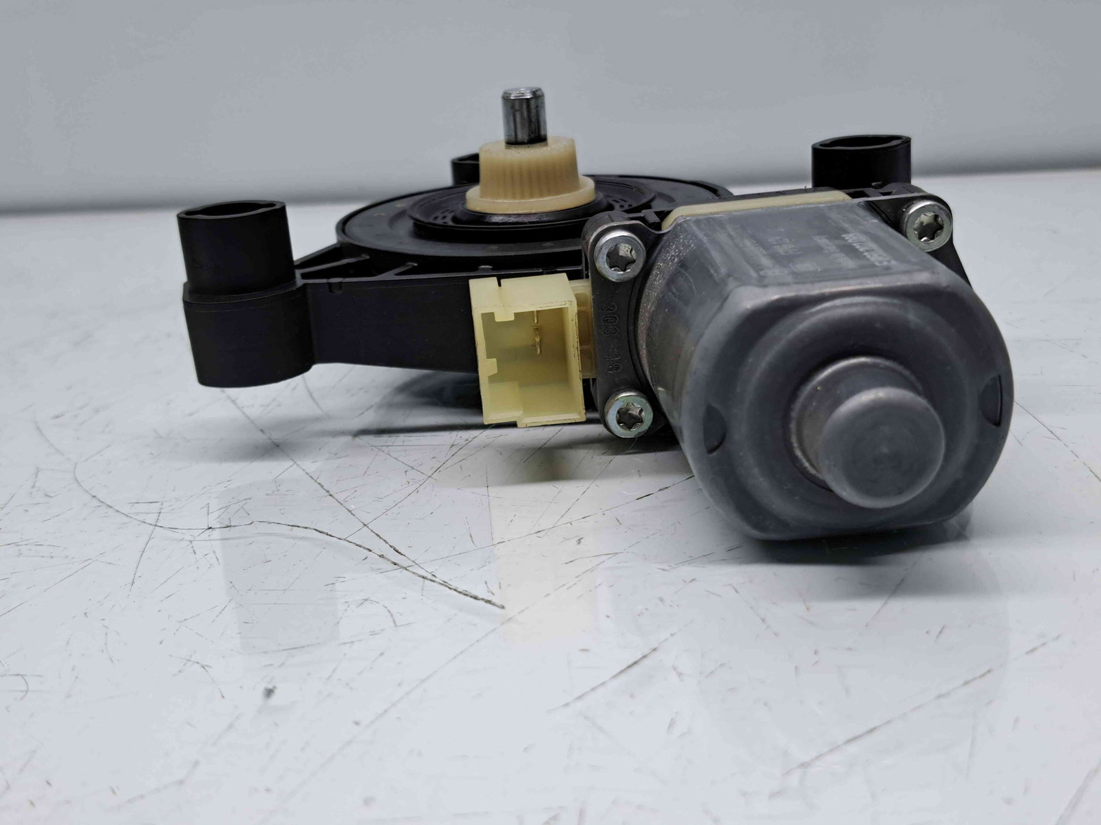 Motoras geam stanga fata Skoda Superb III Combi (3V5) [Fabr 2015-2024] 5Q0959801B - imagine 2