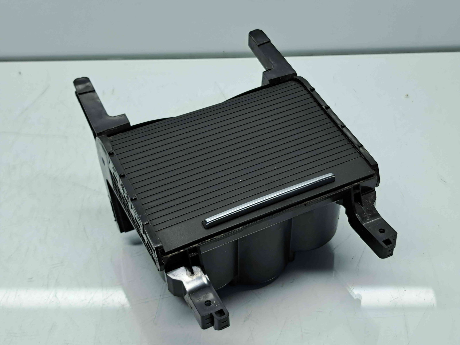 Suport pahare Skoda Superb III Combi (3V5) [Fabr 2015-2024] 3V0858329 - imagine 1